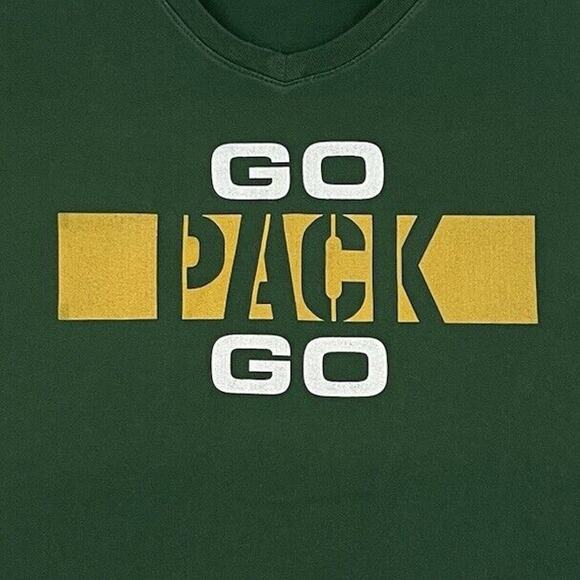 Green Bay Packers T Shirt Womens Size Medium Green V Neck NFL Graphic Go Pack Go - Picture 7 of 9